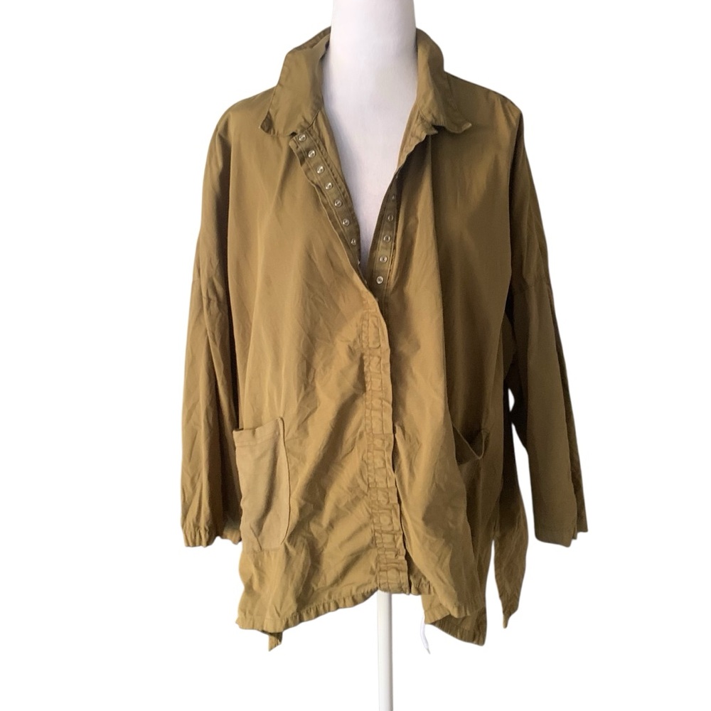Eleven Stitch Design Women’s Medium Khaki Snap Front Oversized Lagenlook Top